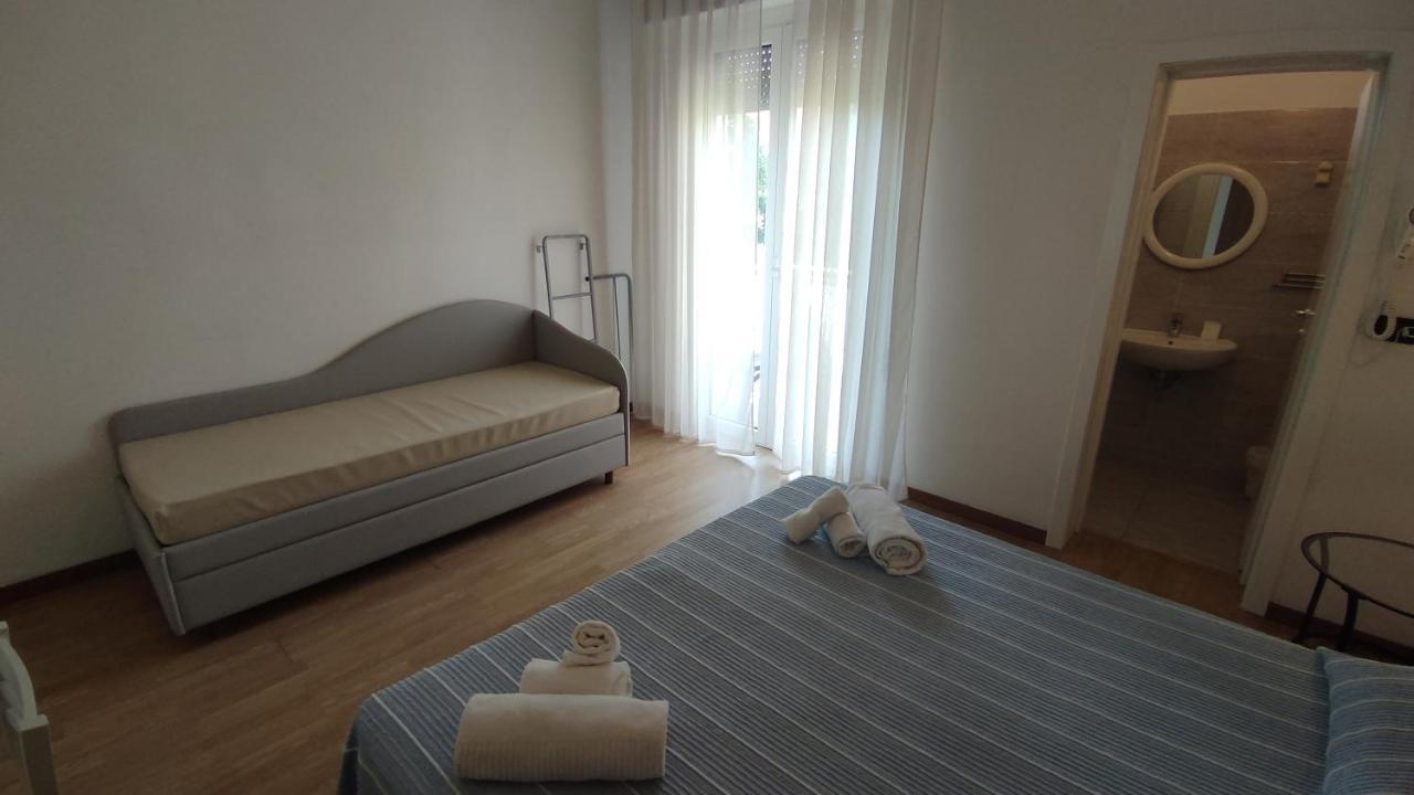 Hotel Villa Elisa Rimini Ngoại thất bức ảnh
