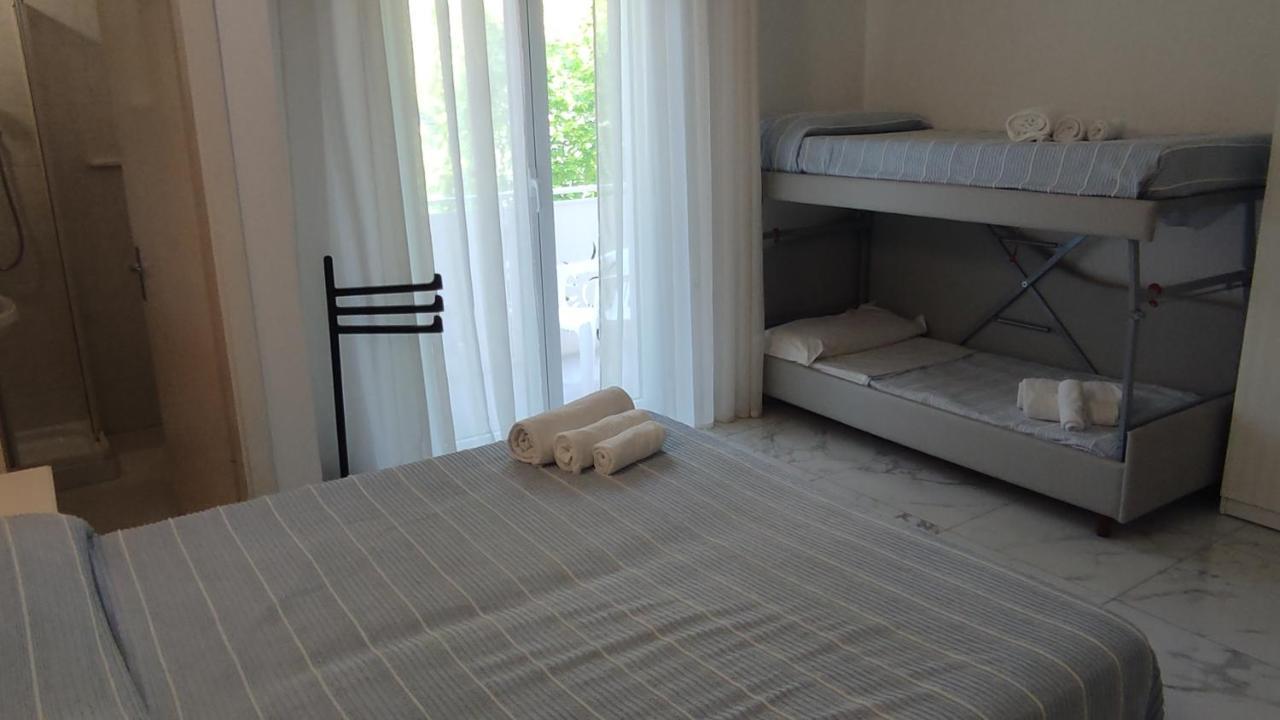 Hotel Villa Elisa Rimini Ngoại thất bức ảnh