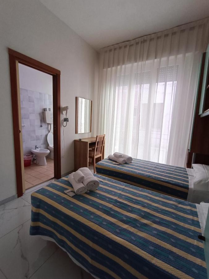 Hotel Villa Elisa Rimini Ngoại thất bức ảnh