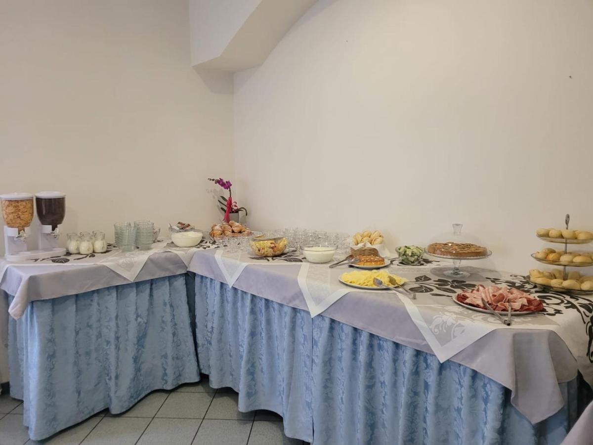 Hotel Villa Elisa Rimini Ngoại thất bức ảnh