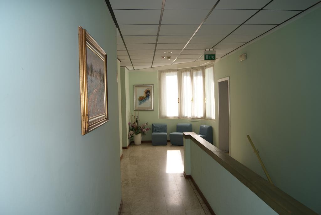 Hotel Villa Elisa Rimini Ngoại thất bức ảnh