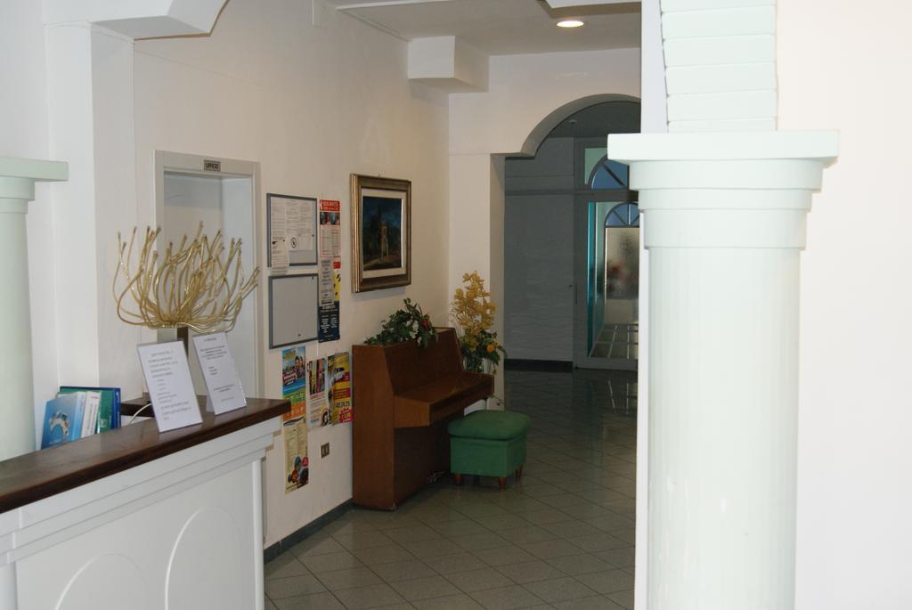 Hotel Villa Elisa Rimini Ngoại thất bức ảnh