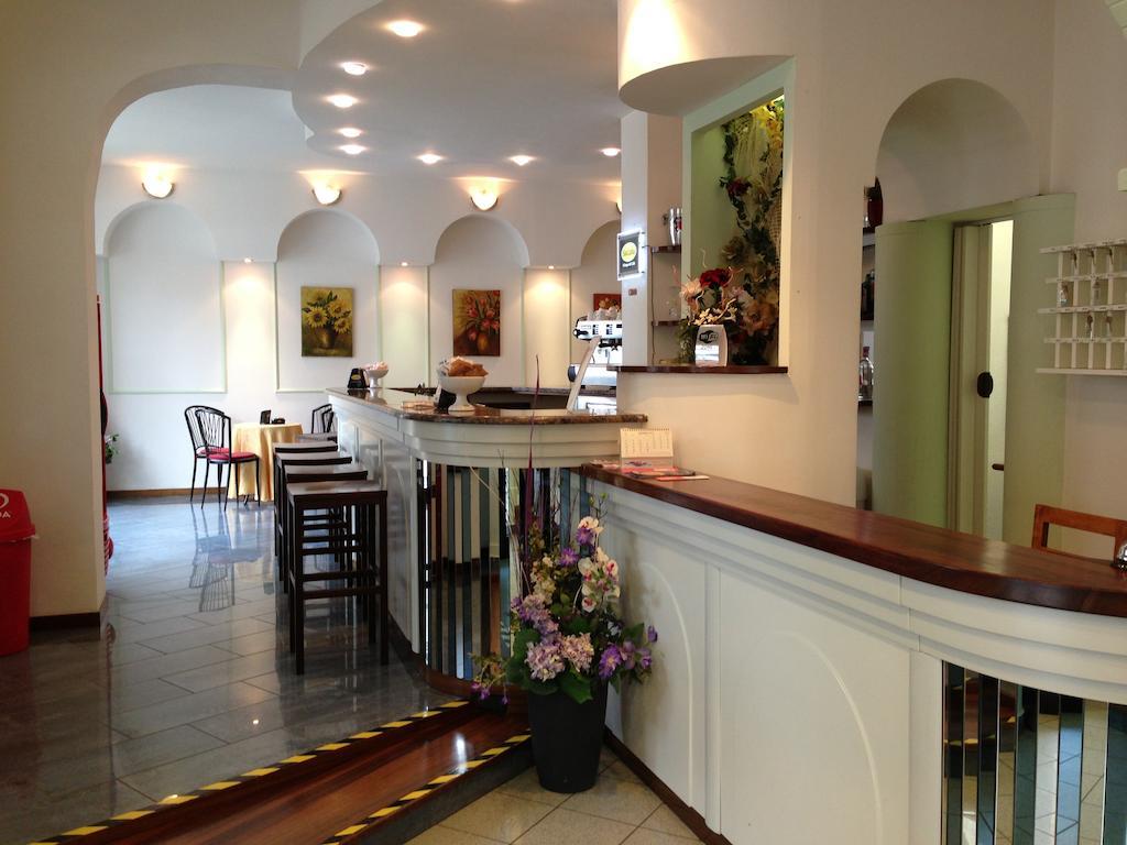 Hotel Villa Elisa Rimini Ngoại thất bức ảnh