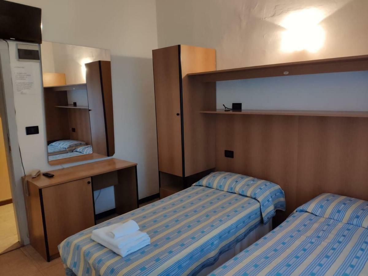 Hotel Villa Elisa Rimini Ngoại thất bức ảnh